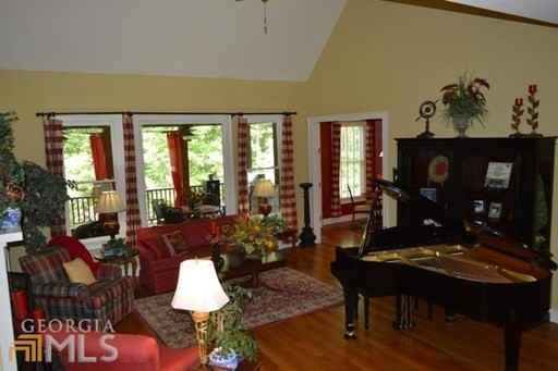 150 Arbor Springs Pkwy - Photo 3 of 21