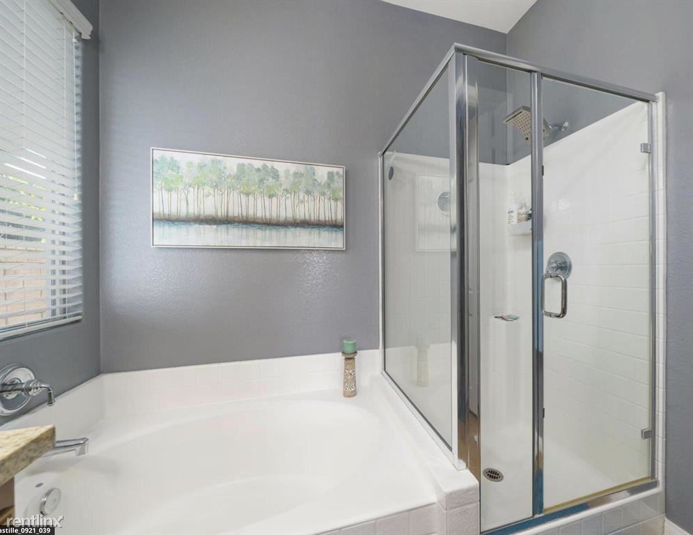 79704 Castille Dr - Photo 2 of 10