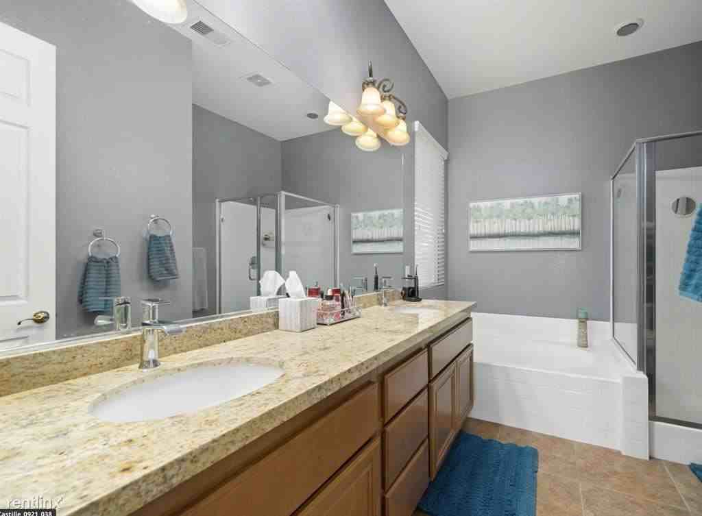 79704 Castille Dr - Photo 3 of 10