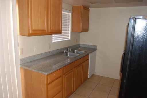 9529 Bancroft Way - Photo 3 of 7