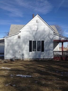 318 N Clinton St - Photo 2 of 4