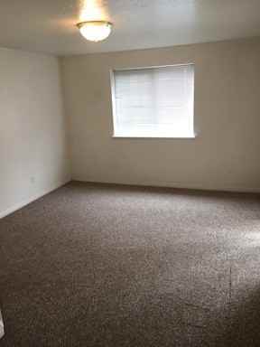 1257 W 1520 N - Photo 3 of 5