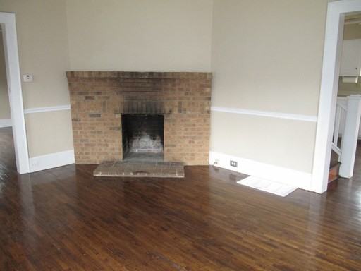 800 N Mountain St - Photo 3 of 10