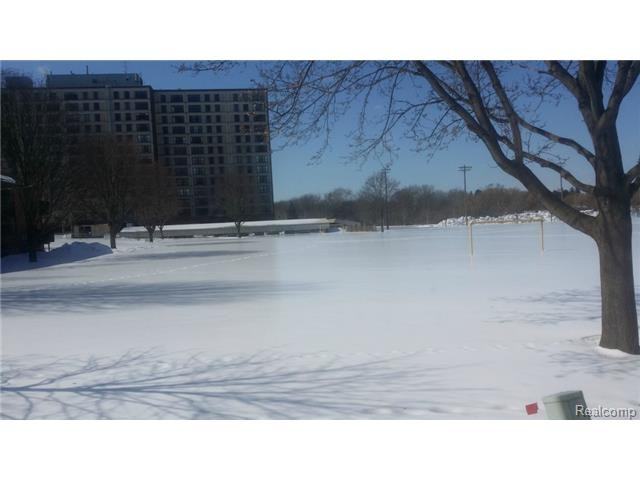 654 S Brady St - Photo 3 of 24