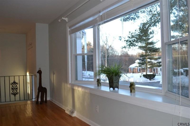 19 Northcrest Dr - Photo 3 of 24