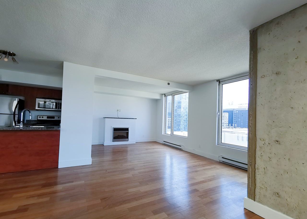 888 Rue Saint-François-Xavier #1314