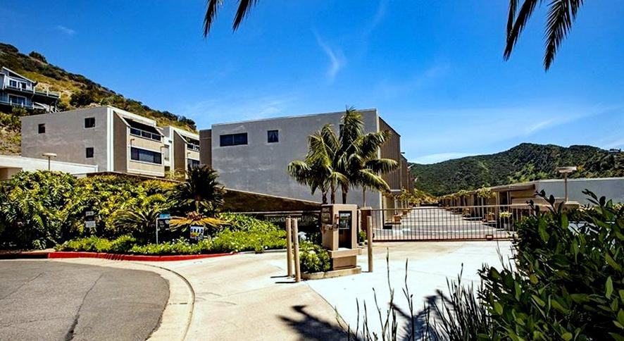 21747 Ocean Vista Dr #33 - Photo 3 of 46