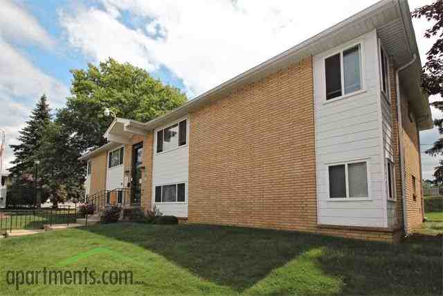 North Glen - Photo 3 of 20