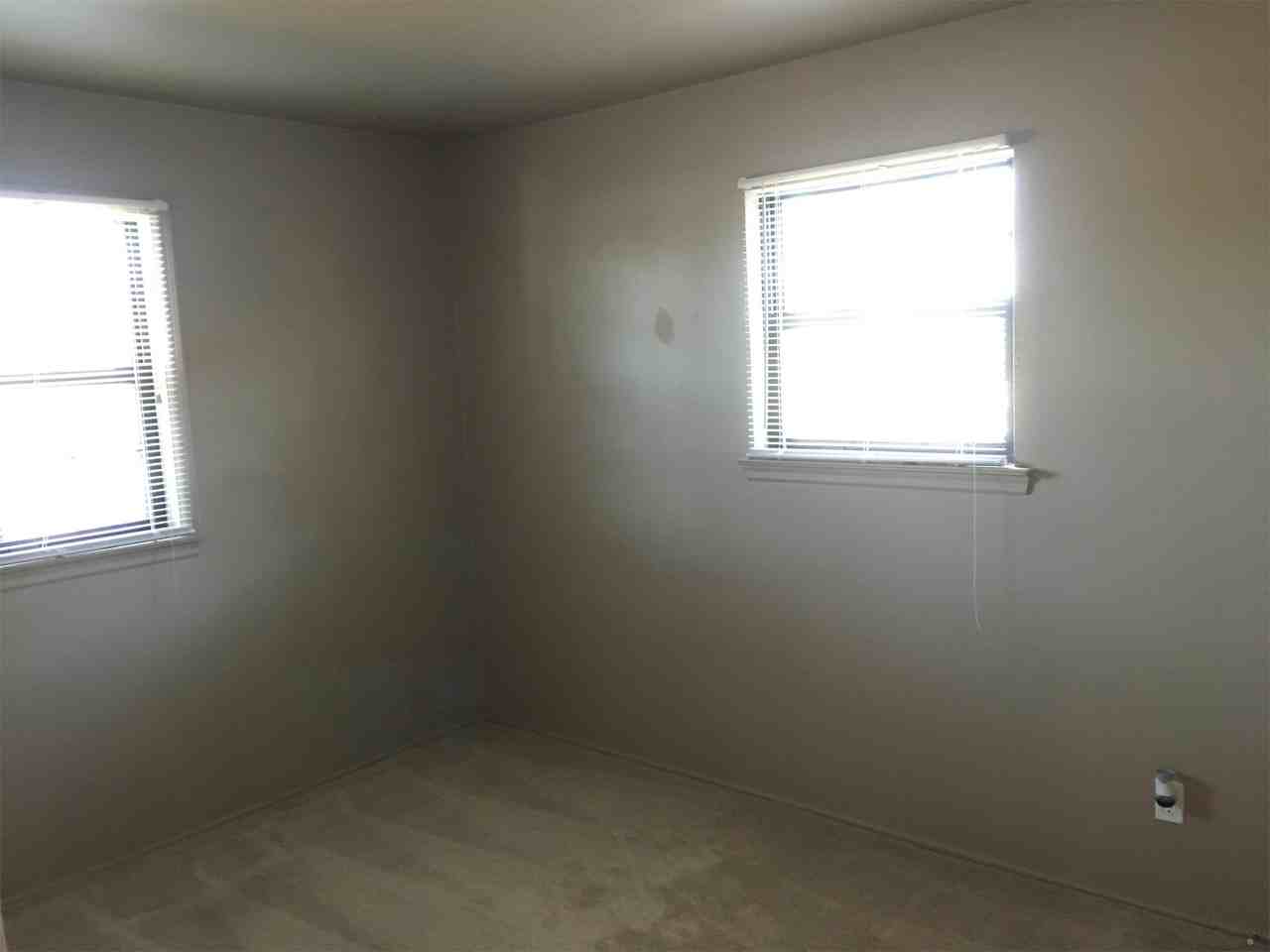 1410 E Pitman Ave #1 - Photo 5 of 8