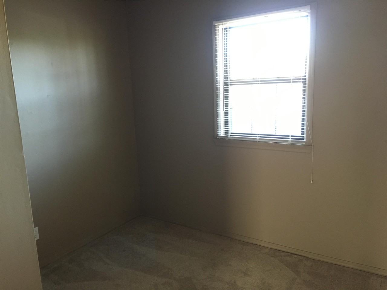 1410 E Pitman Ave #1 - Photo 6 of 8