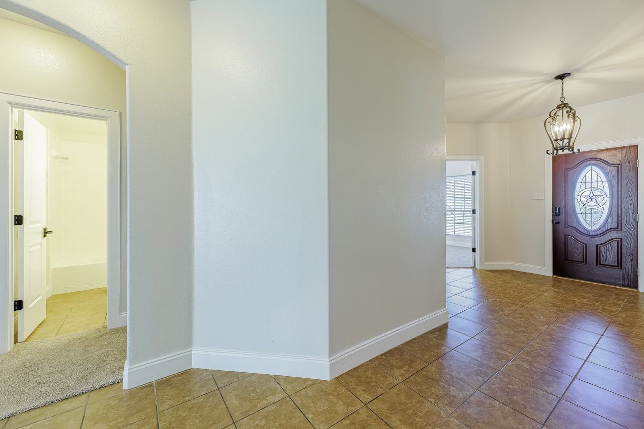 2805 Marsha Ln #1 - Photo 3 of 32