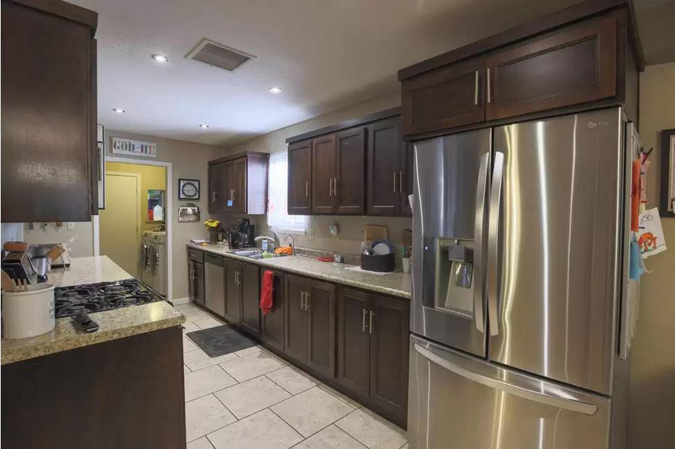 1554 Dale Douglas Dr - Photo 2 of 6