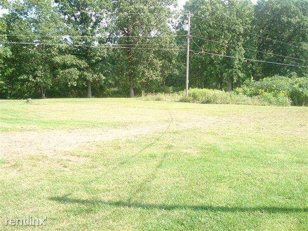 Pratt Road Flats, Metamora - Photo 2 of 4