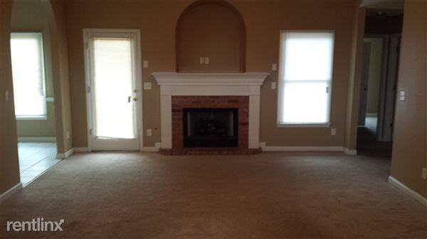 5063 Winberry St - Photo 3 of 11