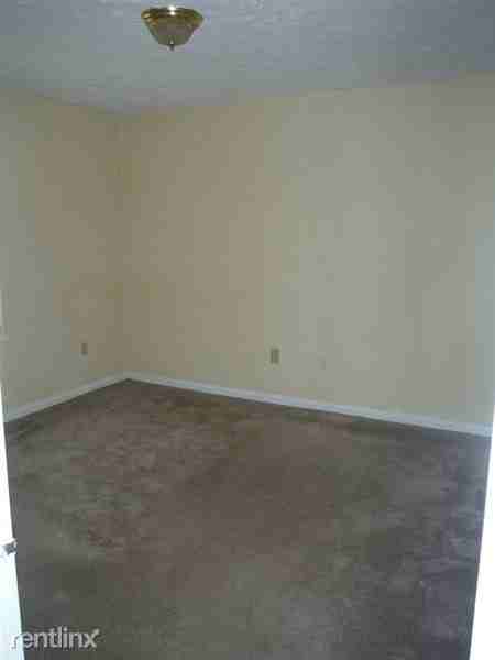 River's Edge West - Photo 3 of 10