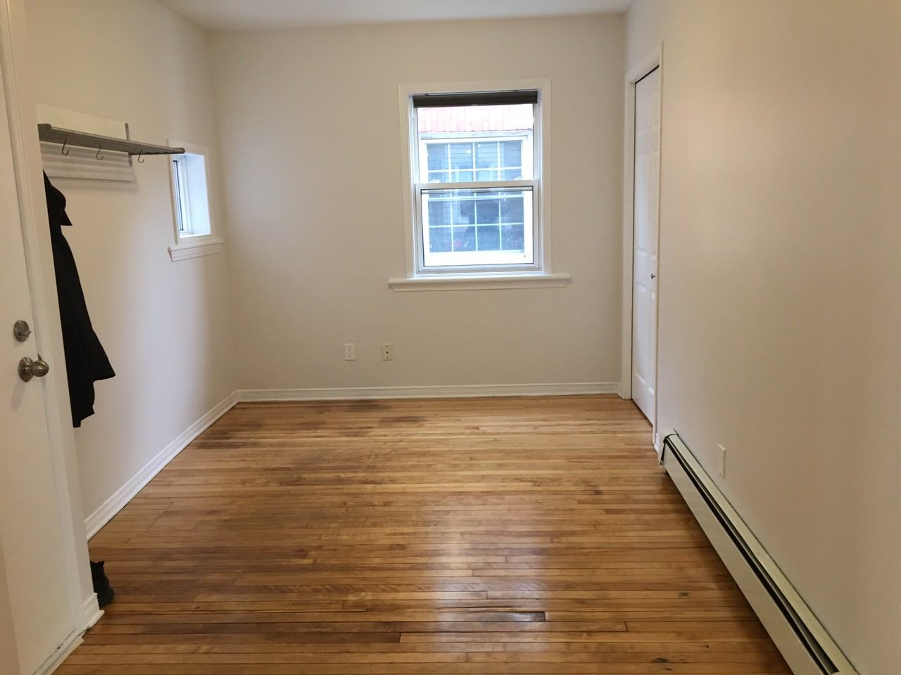 582 Lisgar St - Photo 3 of 12