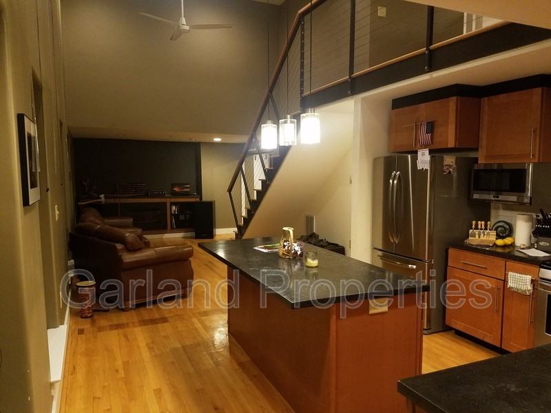 111 Kirk Ave Sw #1B - Photo 2 of 11