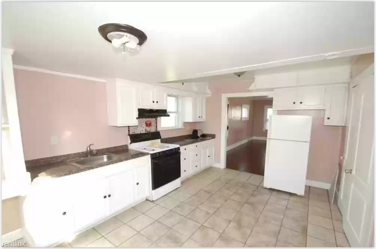 875 Cameron Ave - Photo 2 of 10