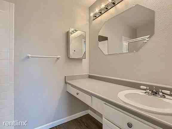 17736 E Cornell Dr - Photo 2 of 3