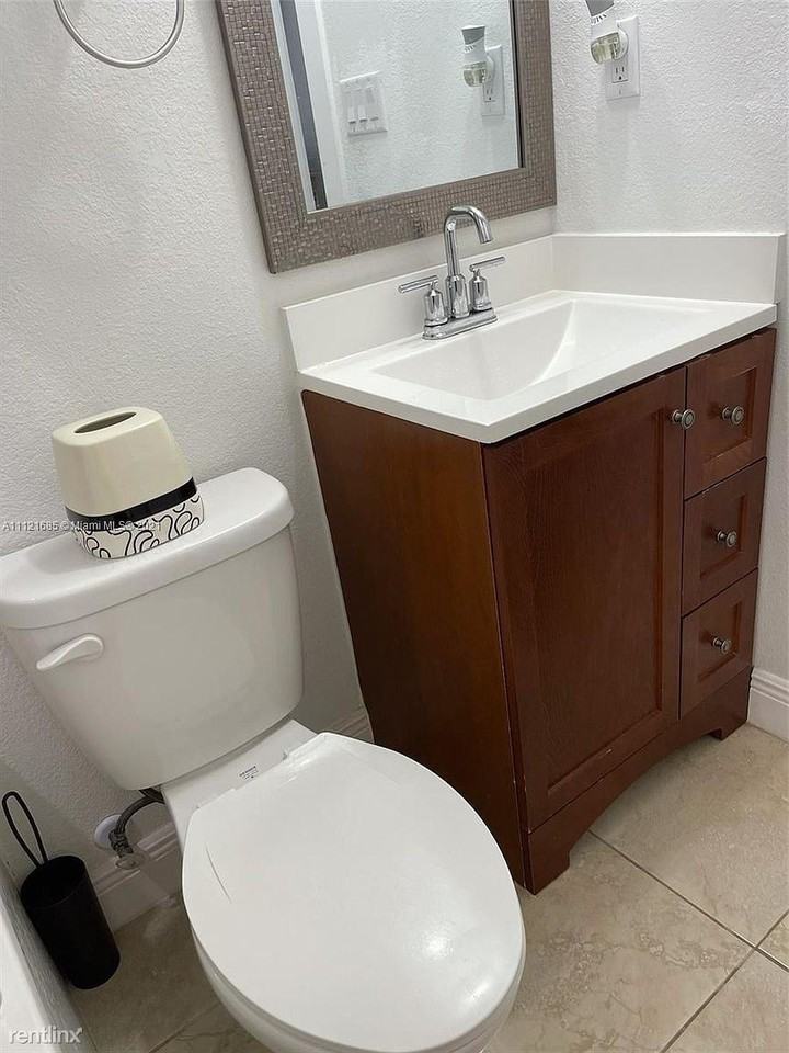 15021 Tyler St - Photo 3 of 3