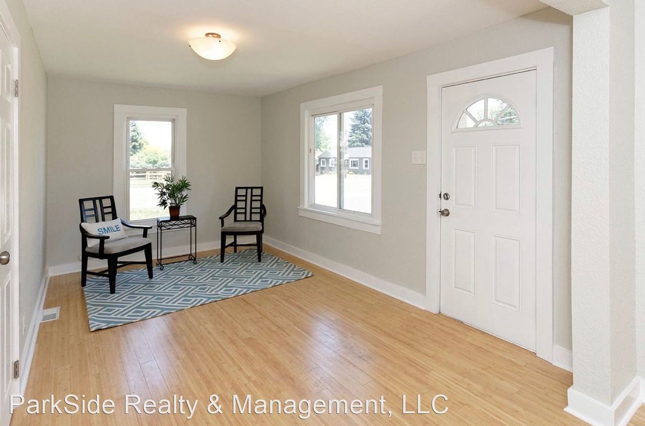 4301 S Lincoln St - Photo 3 of 27