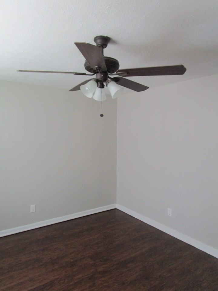 4821 Dorsey St - Photo 2 of 9