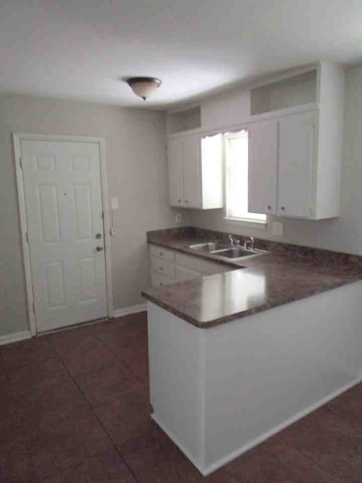 4821 Dorsey St - Photo 3 of 9