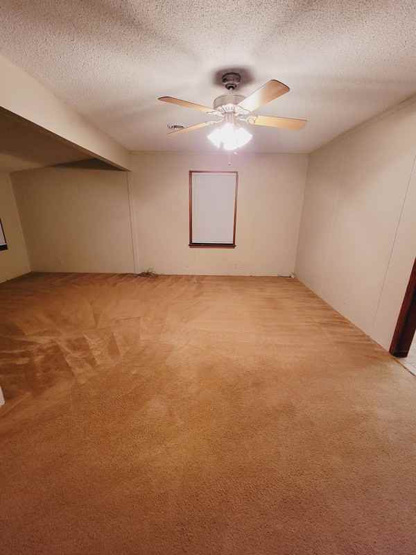 208 W 5th St - Photo 3 of 11