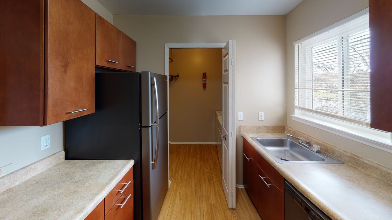 Arbor Knoll Apartments 5825 Plum Hollow Dr, Ypsilanti, MI 48197 Zumper