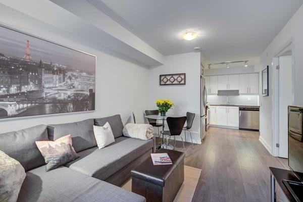 525 Adelaide Street West #01201