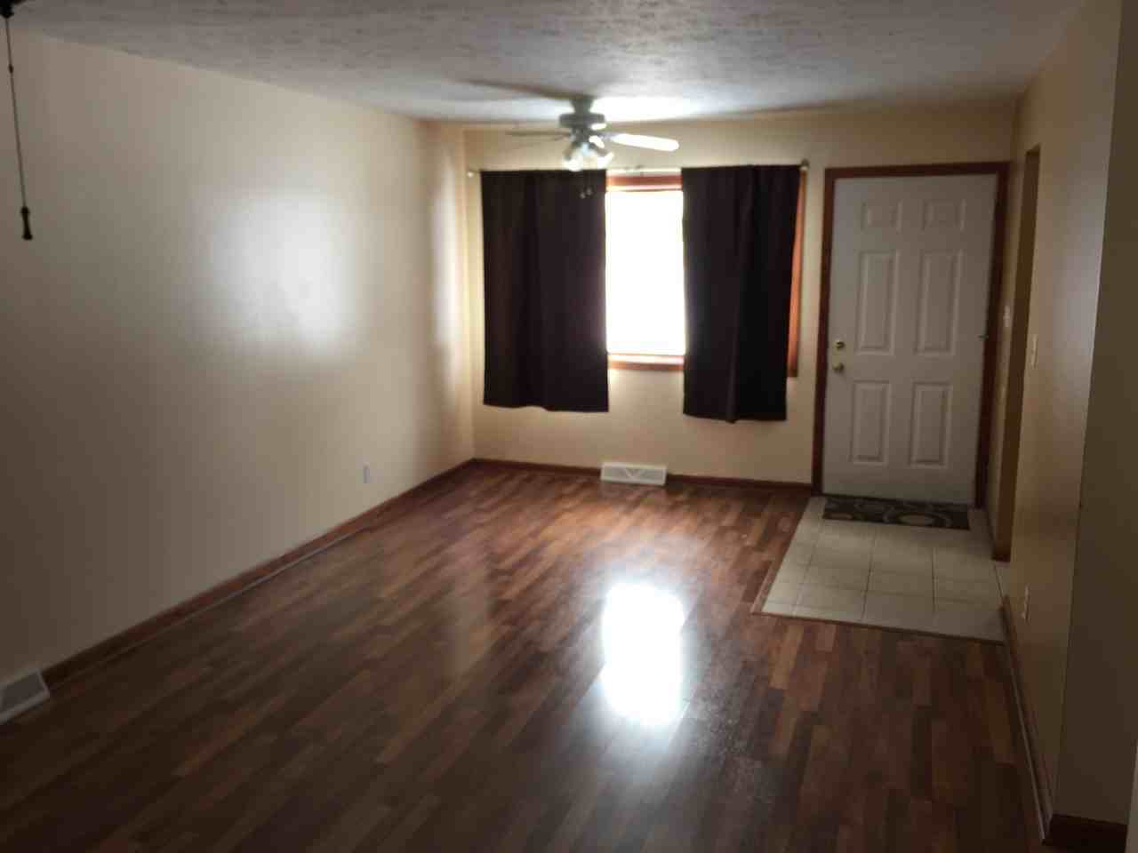 7595 Holly Dr - Photo 2 of 10