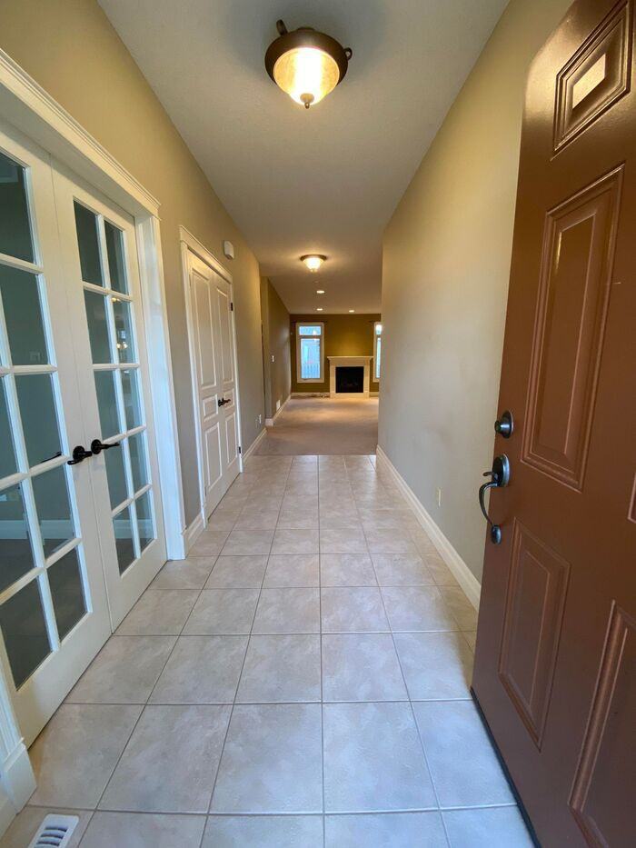 2080 Beaverbrook Ave #27 - Photo 2 of 20