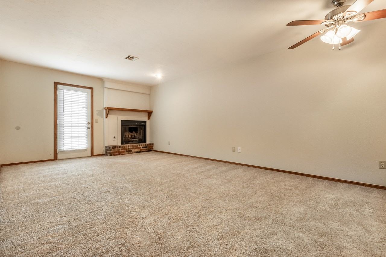 231 Barrett Pl #1 - Photo 4 of 9