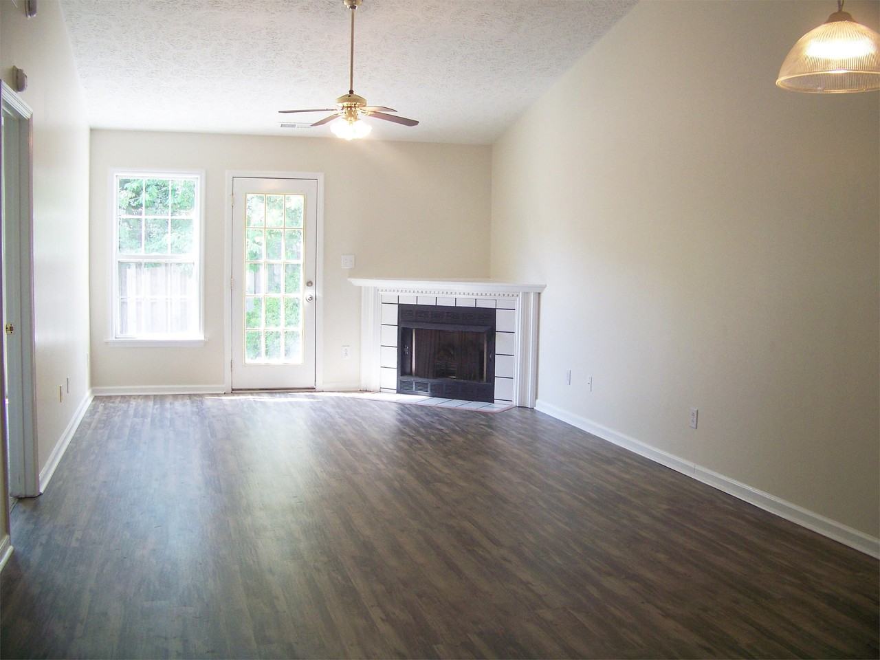 108 Christopher Ct #1 - Photo 3 of 15