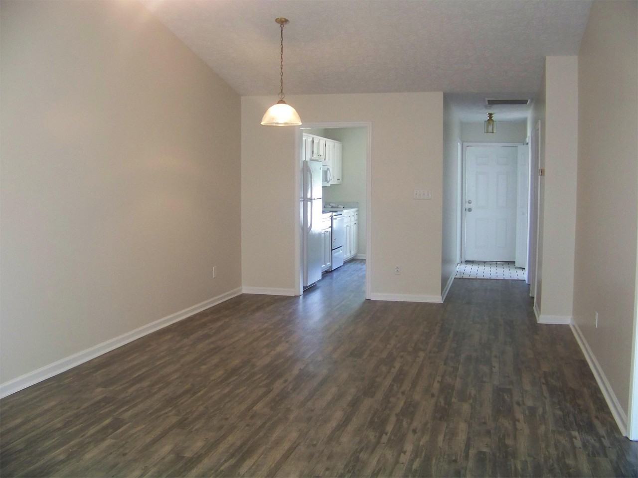 108 Christopher Ct #1 - Photo 4 of 15