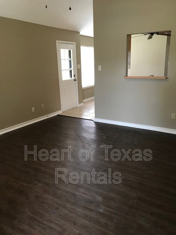 275 Paintbrush - Photo 2 of 11