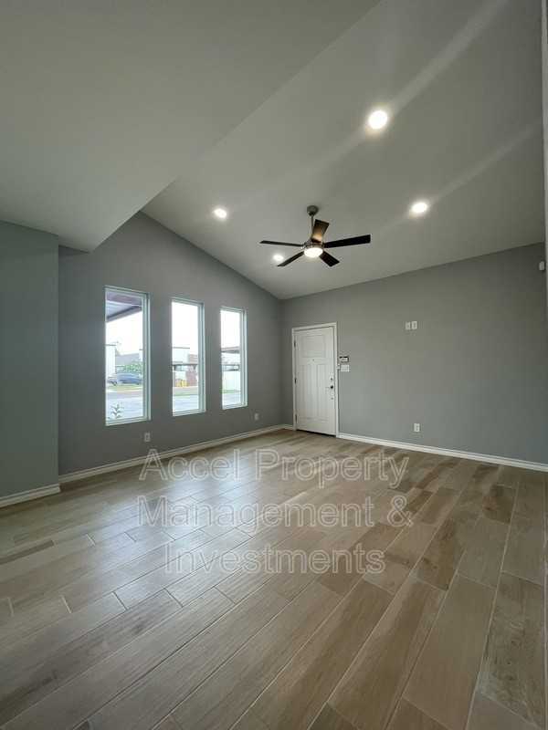 206 Fig Dr #2 - Photo 3 of 15