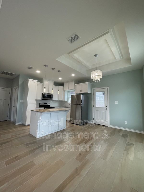 206 Fig Dr #2 - Photo 4 of 15