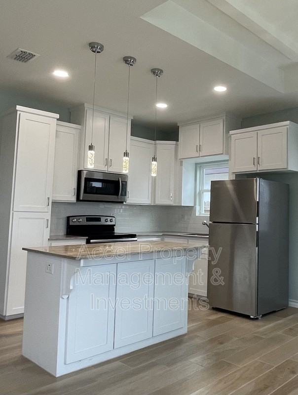 206 Fig Dr #2 - Photo 7 of 15