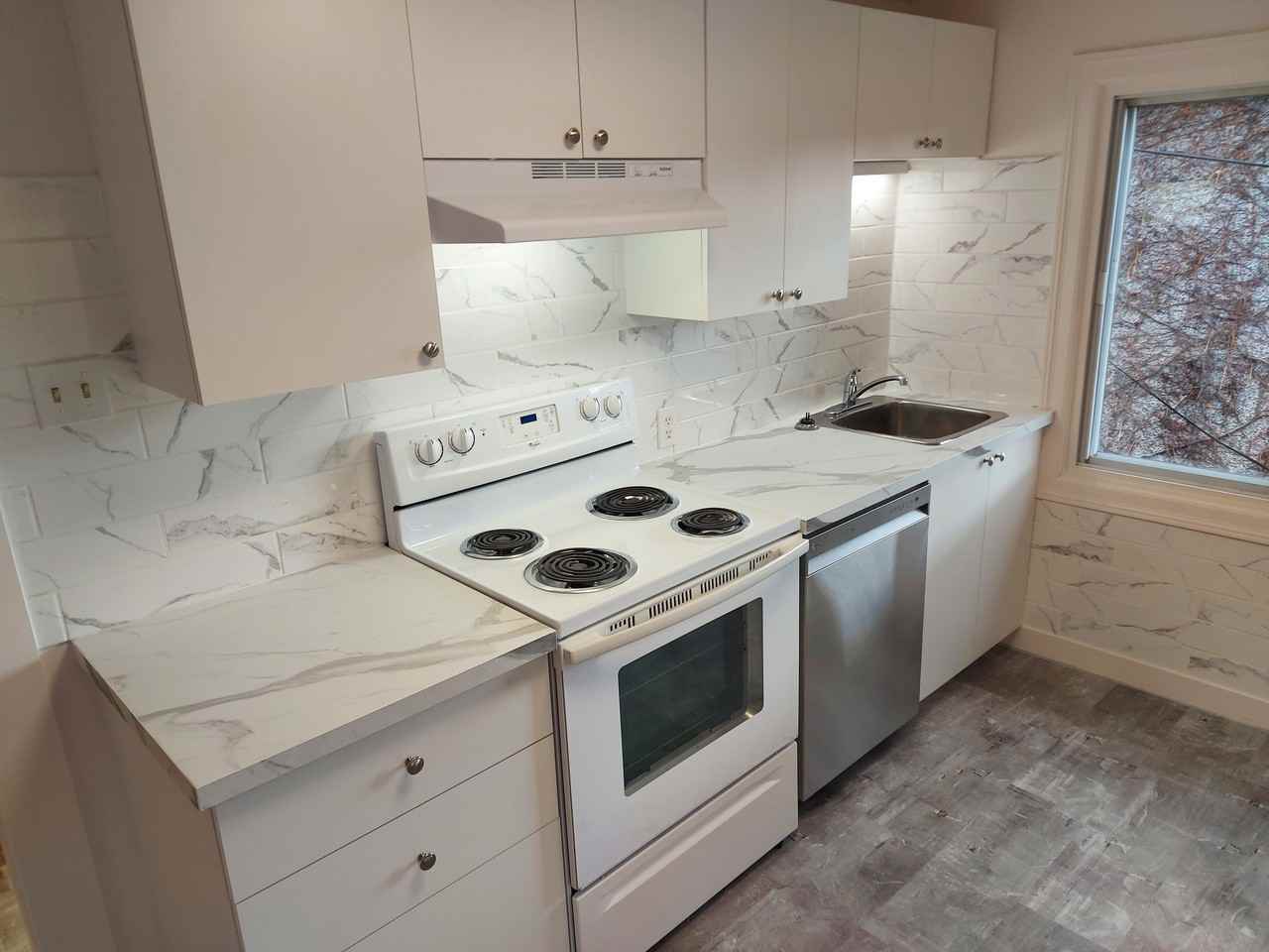 542 Bay Street #3 - Photo 3 of 22