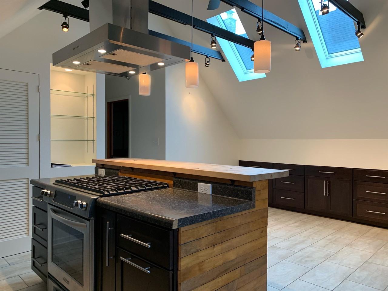 814 E Meinecke Ave #A - Photo 3 of 15