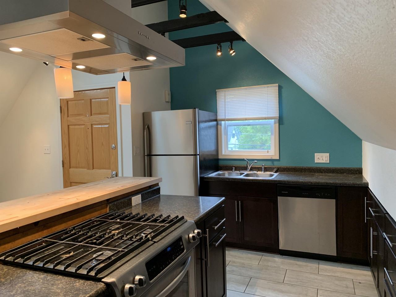 814 E Meinecke Ave #A - Photo 4 of 15