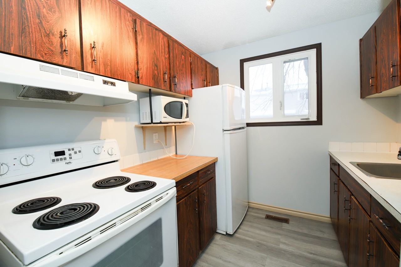 18327 66 Avenue Northwest - Photo 4 of 15