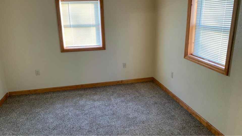 1011 Park Dr #1 - Photo 7 of 18