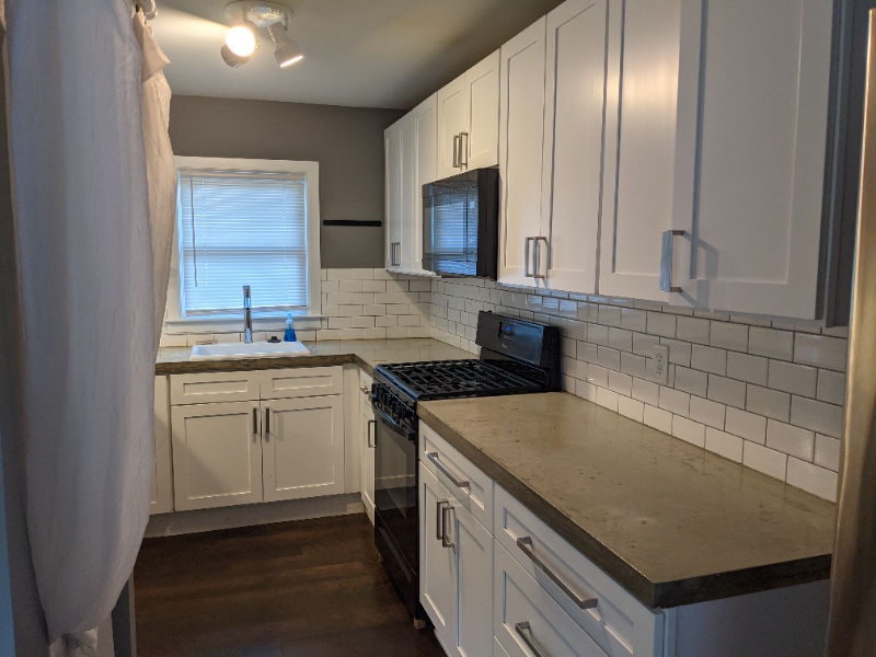 2931 Glenwood Ave Se - Photo 2 of 14