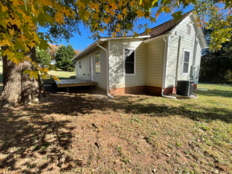 202 New Hope Rd - Photo 2 of 16