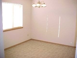 1258 NE 16th St - Photo 3 of 7