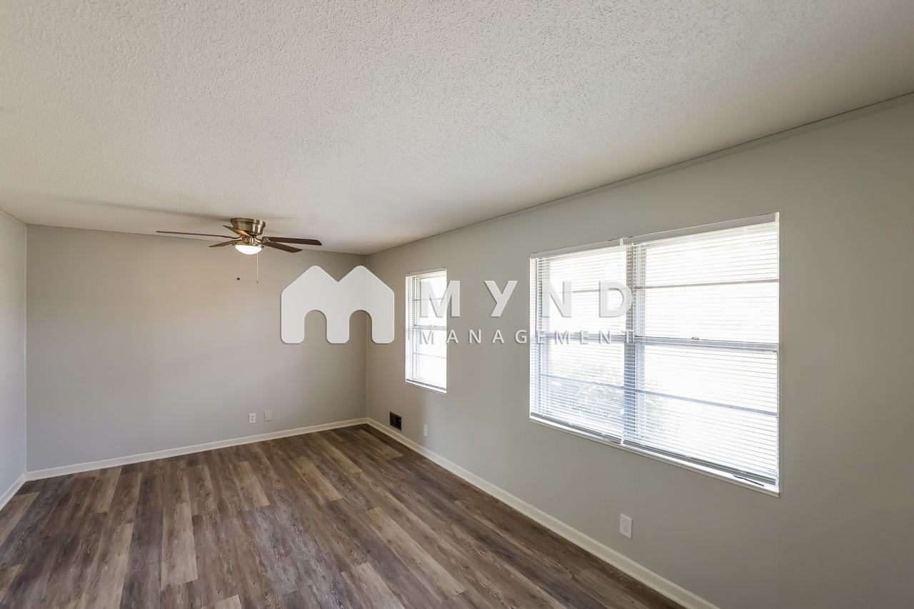 1804 Donafred Rd - Photo 2 of 19