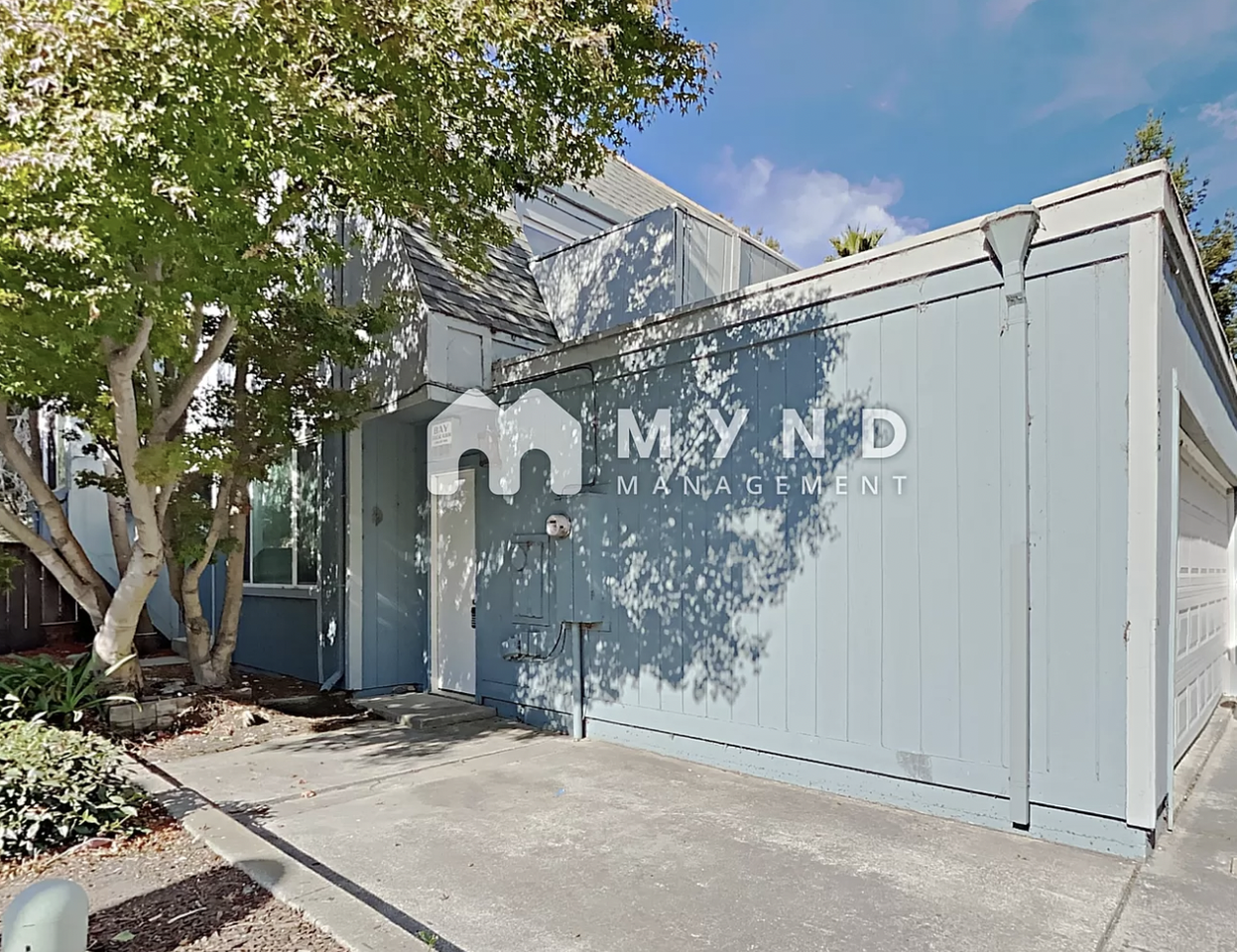 13483 Aurora Dr - Photo 2 of 38