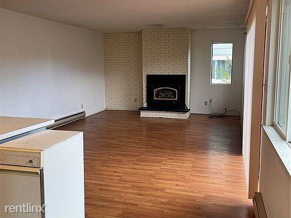 1401 314th Pl - Photo 2 of 5